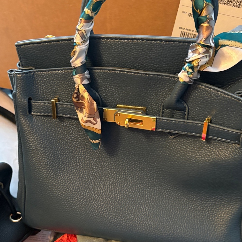 Classic Structured Teal Women’s Satchel with Gold Hardware